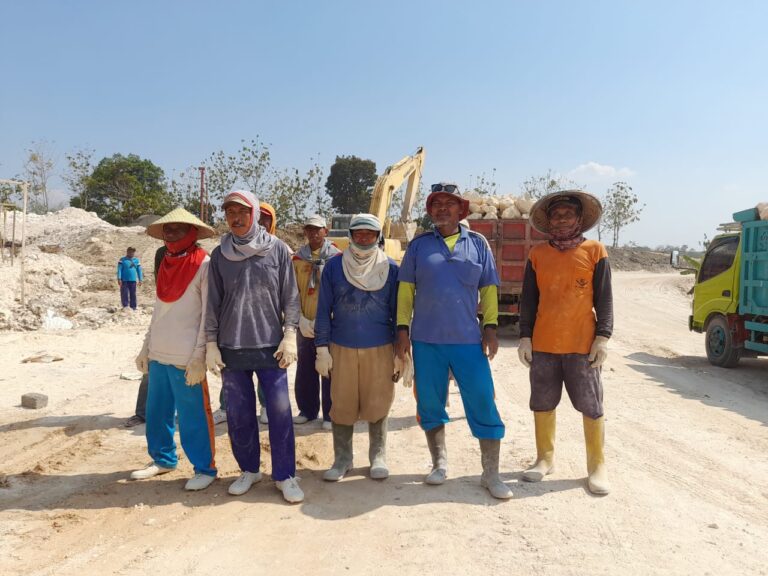 Akan Serap 800 Tenaga Kerja, Warga Jiken Sangat Mendukung Berdirinya Pabrik Kapur di Desanya