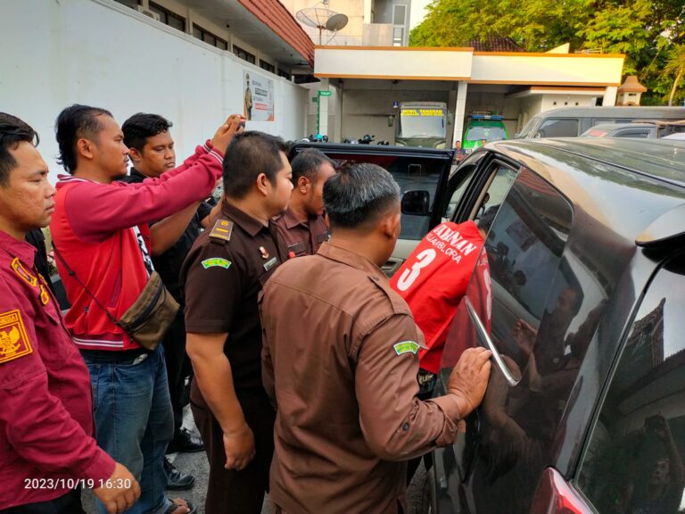 Tiga Tersangka Dugaan Pungli Pasar Randublatung Akhirnya Ditahan
