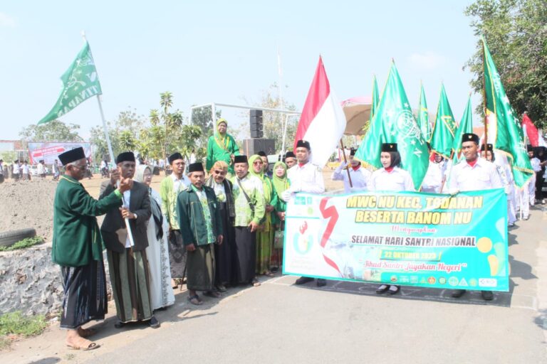 Peringati HSN 2023, MWC NU Todanan Gelar Pawai Taaruf Santri