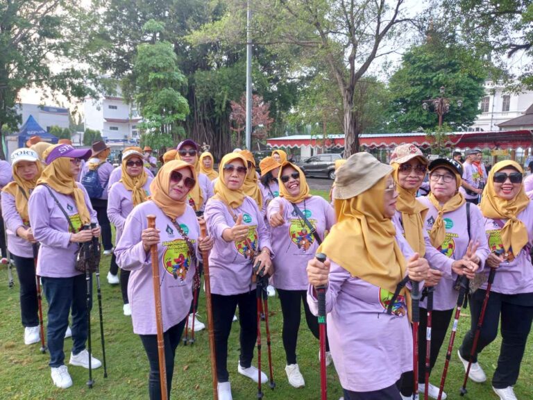 Tampilkan Keceriaan Sepanjang Arena Cars Free Day di Kota Solo, KJNI Blora Menjadi Pusat Perhatian