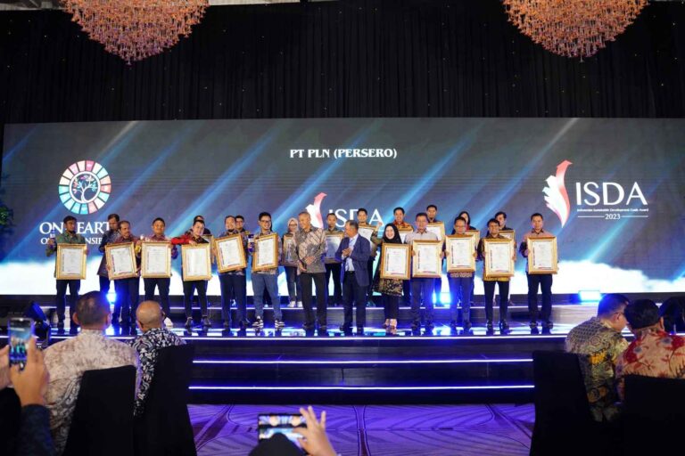 PLN Jawa Tengah dan D.I. Yogyakarta Kembali Sabet Penghargaan ICA dan ISDA Award Tahun 2023