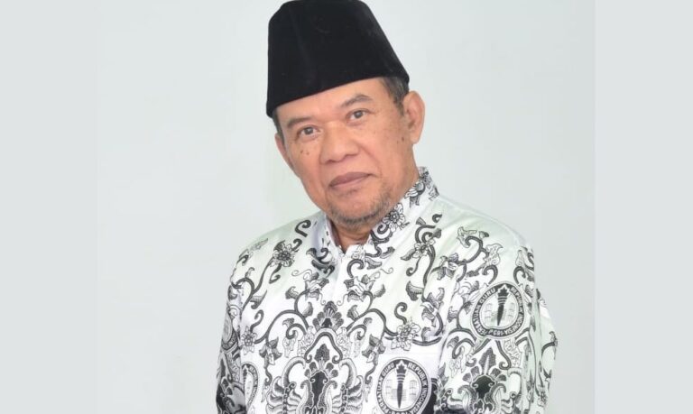 Bekali Ketrampilan, Sintong Ajarkan Sablon Simpel kepada Anak Didiknya