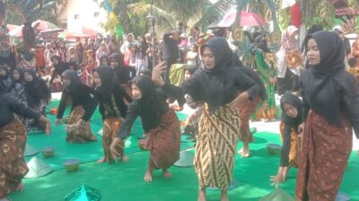 Bancaan di Makam Mbah Boyang dengan 18 Gunungan, Sedekah Bumi di Randublatung Dimeriahkan Seni Barongan
