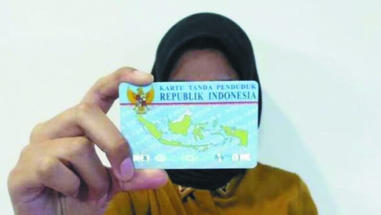 Istri Kaget, Tiba-tiba dalam Kartu Keluarga Statusnya Berubah “Cerai Tercatat”