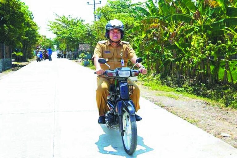 Warga Senang, Jalan Mojorembun-Gondel Dibangun, Arief Rohman: Akan Lanjutkan Pembangunan Infrastruktur yang Belum Tuntas