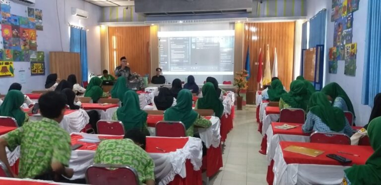 SMPN 1 Todanan Gelar Pelatihan AI untuk Guru dan Siswa