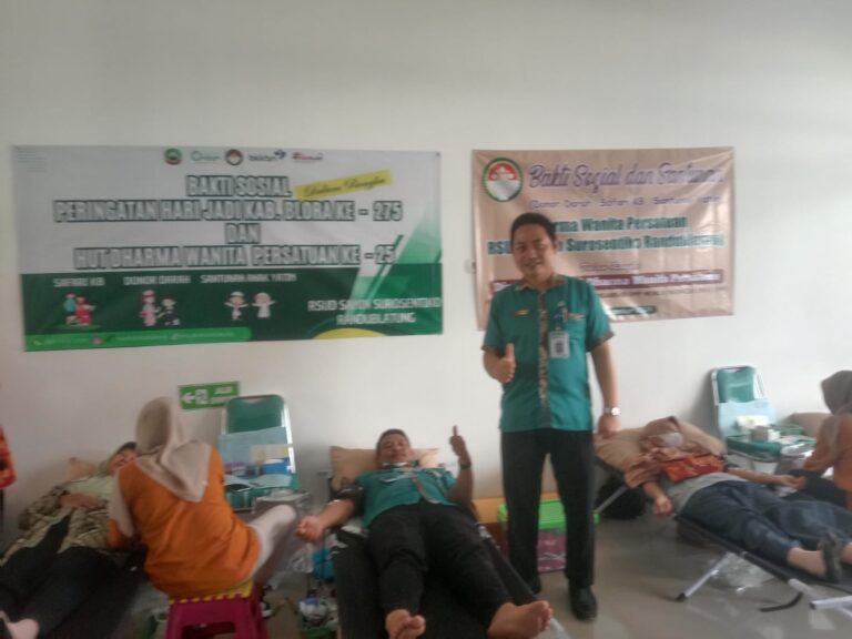 Pasca Akreditasi, RSUD Surosentiko Randublatung Gelar Donor Darah, Pasang Impan, dan Khitan Massal