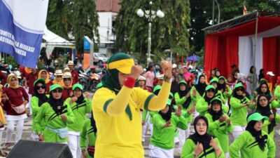 Rayakan HUT ke-3, KORMI Gelar Senam Sesarengan Bupati dan Wakil Bupati Blora di Alun-alun