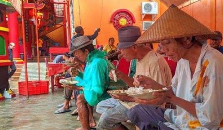 Perayaan Imlek 2025 di Kelenteng Hok Tik Bio Pati, Dibagikan Makan Gratis selama Tiga Hari Penuh