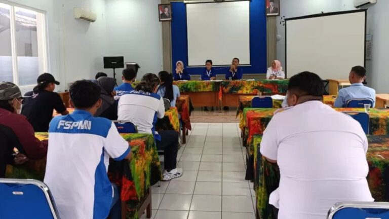 Terjadi Gesekan Antar Serikat Pekerja, FSPMI Audiensi dengan Disnaker Pati