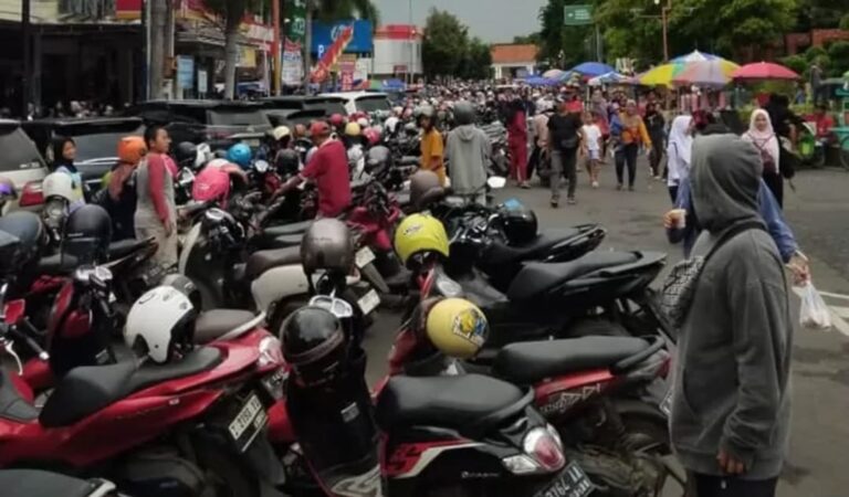 Parkir di Alun-alun Pati, Motor Naufal Digondol Maling