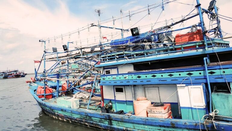 Cuaca Ekstrem di Perairan Jawa, Bikin Nelayan Kecil Waspada