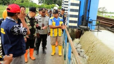 Pati Waspada Banjir Pintu Air Bendung Wilalung Kudus DIbuka