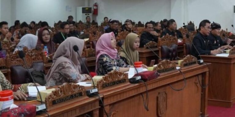 Guru Honorer Pati Wadul ke DPRD, Soroti Dugaan Data ‘Siluman’ di Dapodik