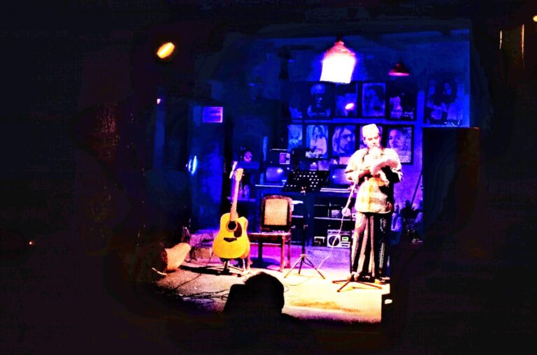 Gandrong Sastra #13: Syahdu dalam Parade Puisi dan Peluncuran Buletin Sastra