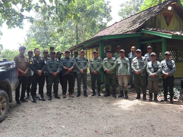 Wakil Kepala Divre Jawa Tengah Kunjungi Perhutani KPH Randublatung