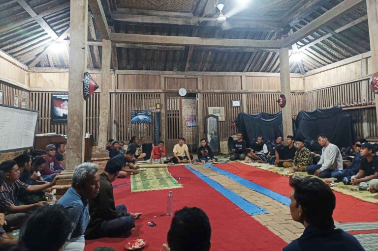 Warga Sukolilo Bersatu Tolak Penambangan di Pegunungan Kendeng