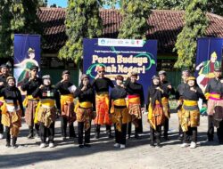 Peringati Hari Tari Sedunia, SMP Negeri 2 Menden Gelar Pesta Budaya Anak Negeri