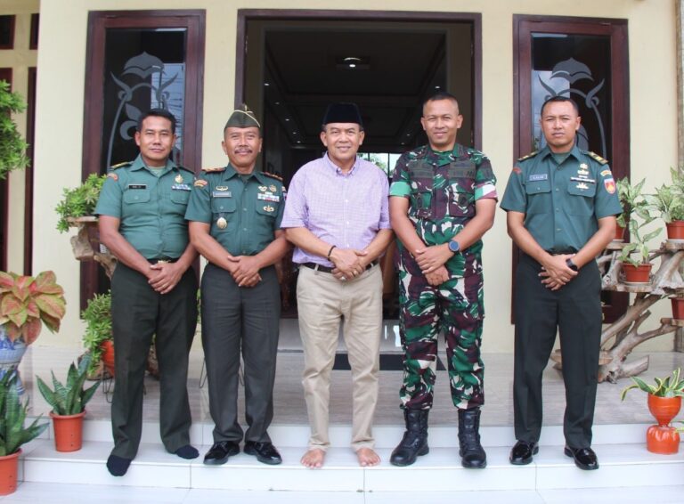 Kunker ke Koramil Jiken, Dandim 0721/Blora Silaturahmi ke Tokoh Masyarakat