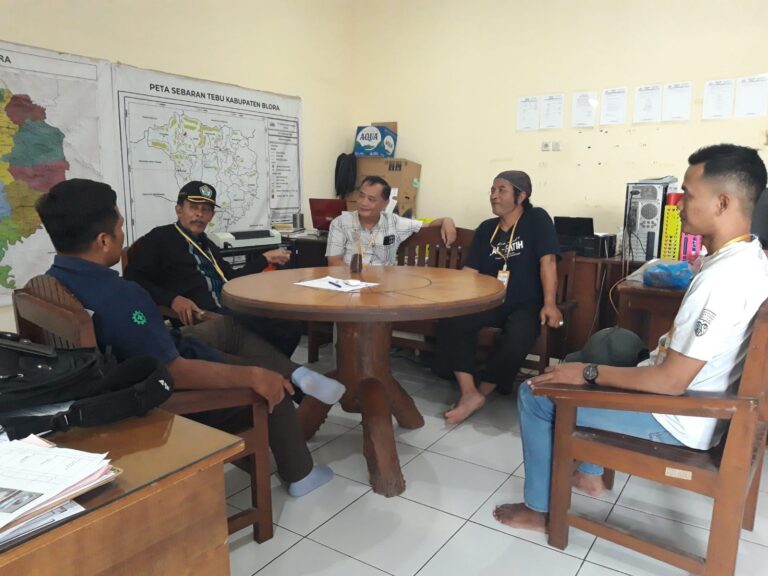 Lakukan Kunjungan ke Pabrik, Ketua KPTR Manteb Blora Jajaki Pembelian Gula di PT. GMM Bulog