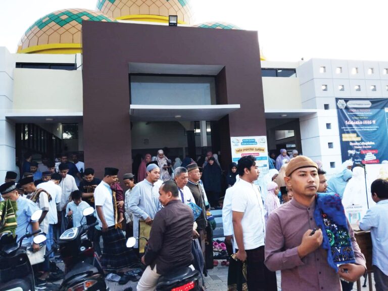 KH. Syamsuri, Khatib Idul Adha di Masjid Al Muhajirin Perumahan Balun Graha Cepu
