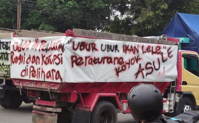 Ratusan Sopir Truk Demo Aturan ODOL, Jalan Lingkar Selatan Pati Nyaris Lumpuh