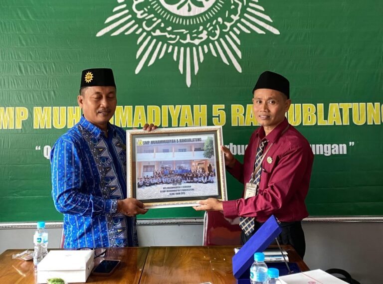 MTs Muhammadiyah 3 Kunduran Studi Tiru ke SMP Mulia Randublatung, Serap Inovasi Pendidikan