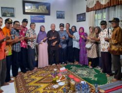 Silaturahmi Penuh Kebahagiaan, PWRI Blora Sambut Kepulangan dari Tanah Suci H. Bukit Effendi dan Istri