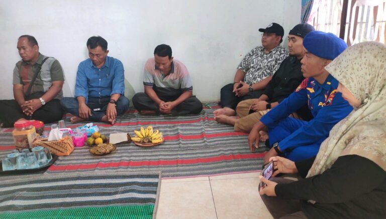 Pertemuan Keluarga dan Pemilik Kapal, Serta Penyerahan Santunan untuk Korban PKL Hilang