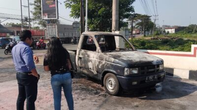 Mobil Tiba-Tiba Terbakar di SPBU Bumirejo, Petugas Sigap Cegah Ledakan Lebih Besar