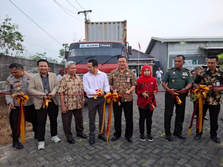 Kiswoyo Lepas Ekspor Produk Kayu Jati Blora ke New Zealand