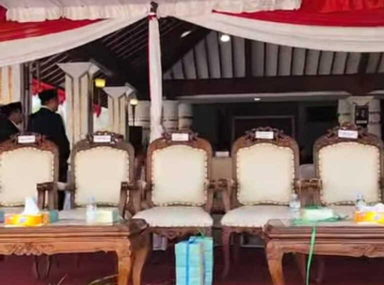 Bupati Sudewo Menghilang, Wagub Jateng Taj Yasin Hadiri Upacara HUT ke-80 RI di Pati