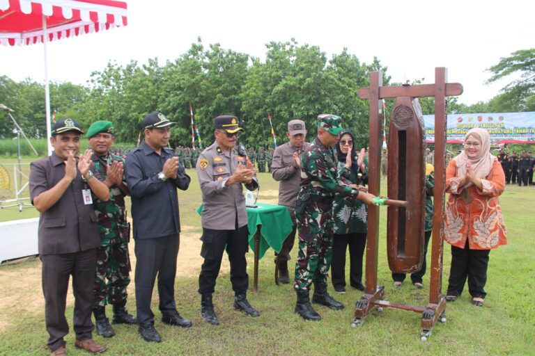 Dandim 0721/Blora Resmi Tutup TMMD Sengkuyung Tahap IV Tahun 2025 di Desa Muraharjo