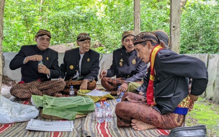 Penyerahan Resmi Surat Kekancingan Keraton Surakarta Hadiningrat untuk Abdi Dalem di Cepu