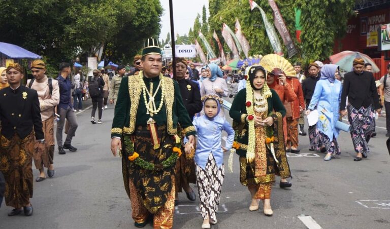 Jejak Sejarah dalam Arak-arakan Kirab Budaya Hari Jadi ke-276 Blora
