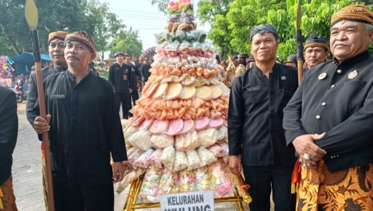 Kirab Gunungan Jadi Puncak Perayaan Hari Jadi Kota Blora ke-276 di Eks Kawedanan Randublatung