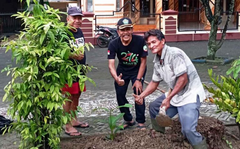 Dari Mimbar Subuh Menjadi Aksi Menanam Pohon di Karangjati