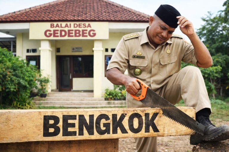 Perangkat Desa Gedebeg Adukan Pemotongan Bengkok ke Bupati Blora